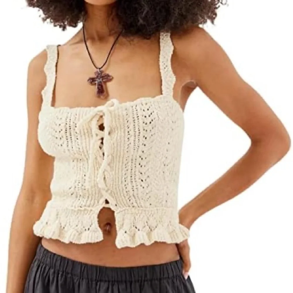 NWT URBAN OUTFITTERS Carmella Ruffle Knit Tank Top Large - Picture 2 of 6